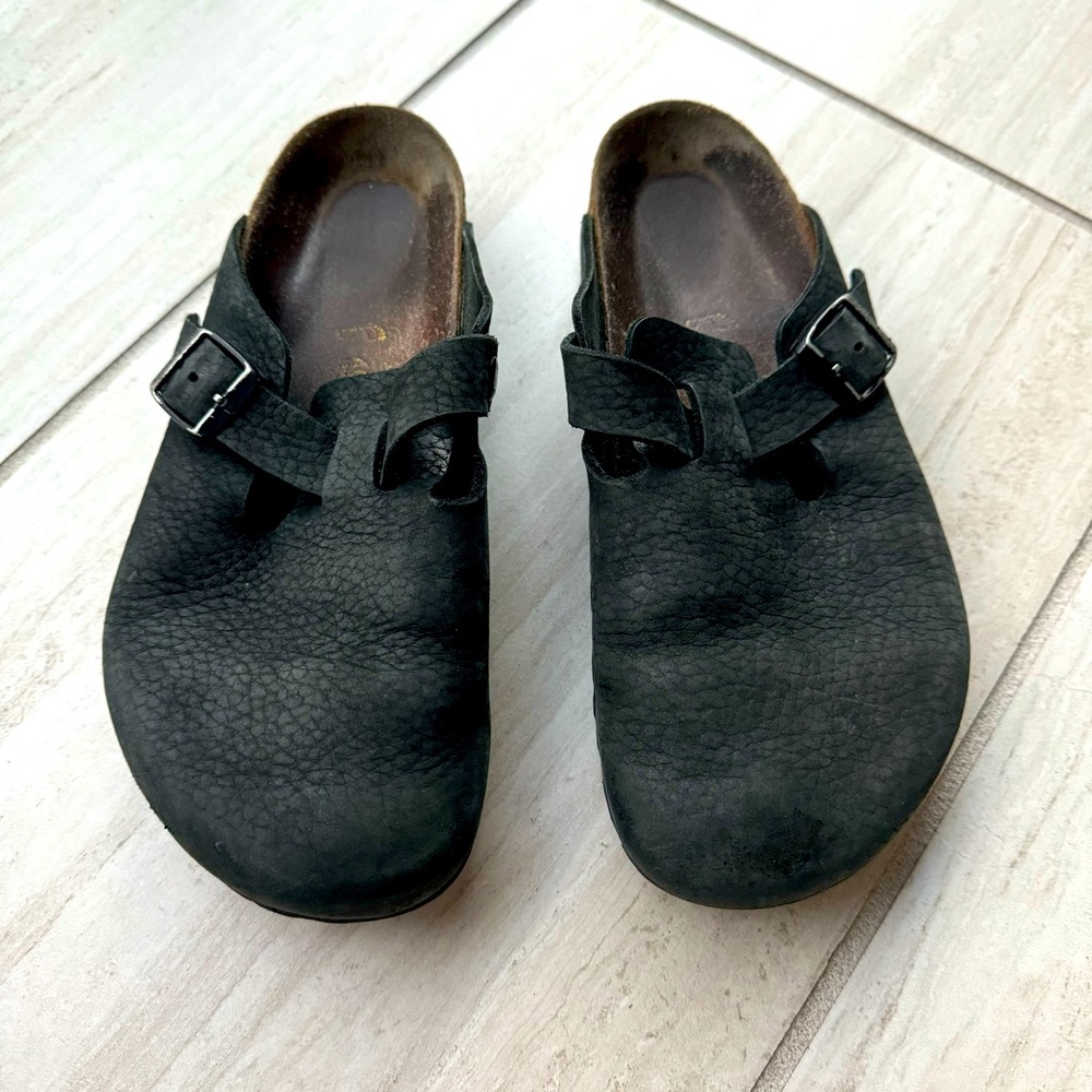 Used - Birkenstock Black Oiled Leather Boston Clogs